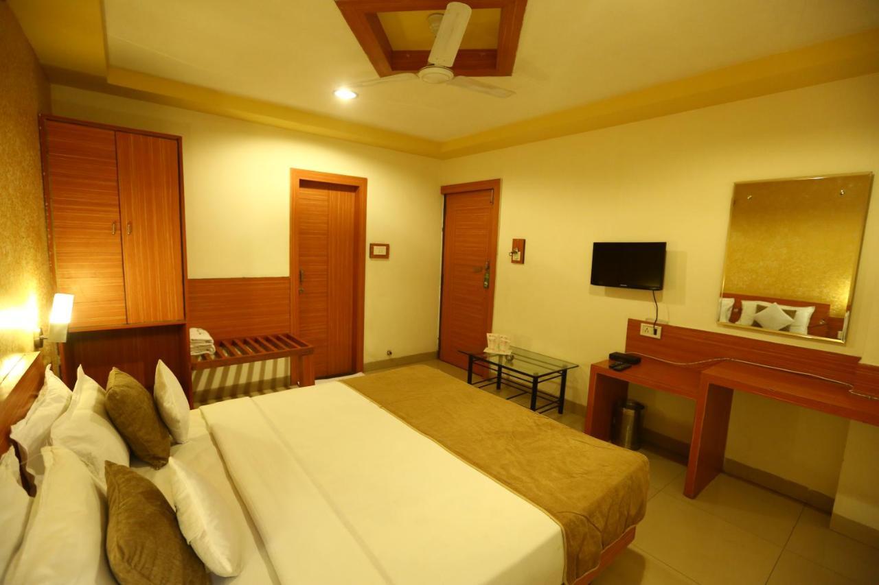 Hotel Paradise Indore Extérieur photo